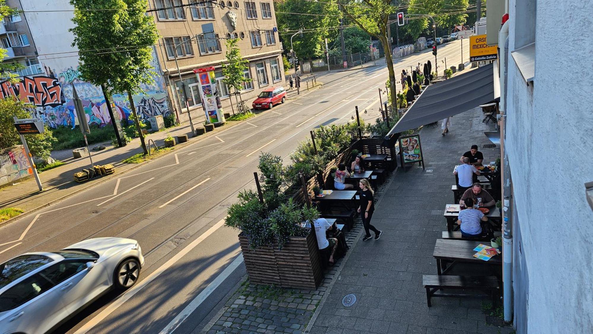 Zimmer In Bilk-Zentrum Duesseldorf מראה חיצוני תמונה